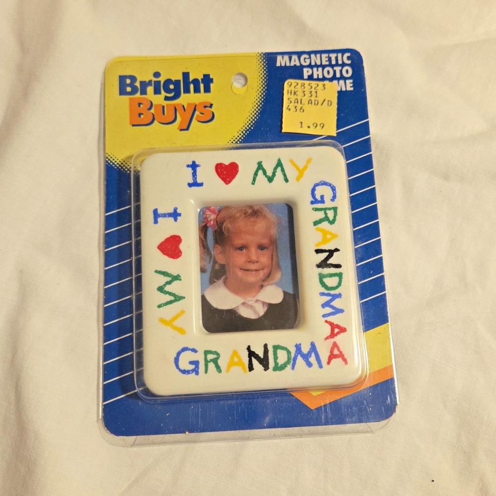 Bright Buys Photo Frame Magnet, Magnetic Photo Insert, I Love My Grandma HK#331